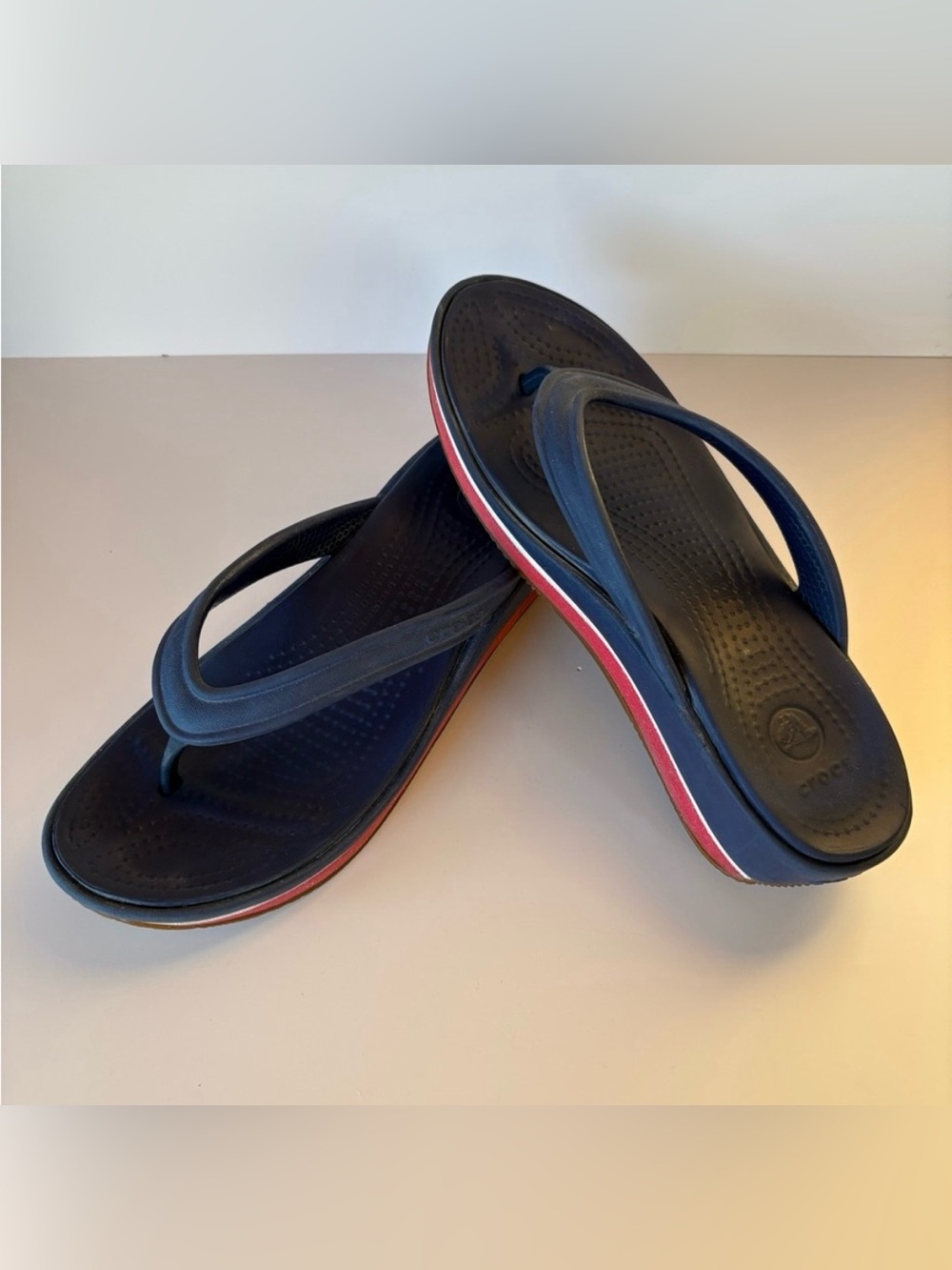 Crocs Bayaband Flip Women’s Retro Thong in Blue, White and Red-Size: 8